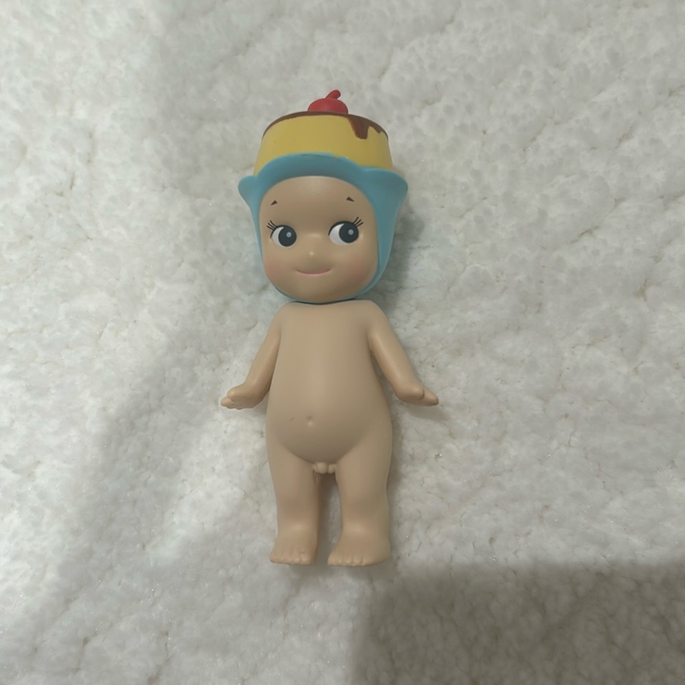 pudding sonny angel minifigure- READ DESCRIPTION
